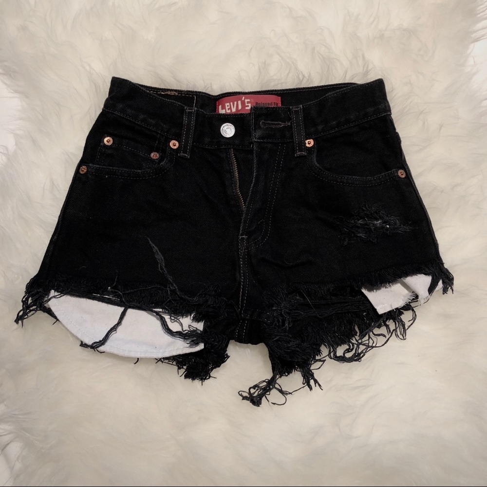 Vintage Levi’s black denim shorts